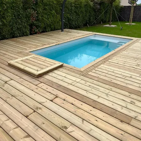 Charmante Maison Avec Piscine Beaussais Sur Mer Exterior photo
