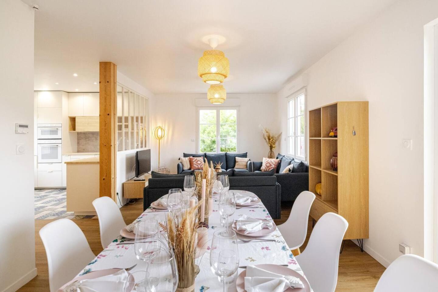 Charmante Maison Avec Piscine *