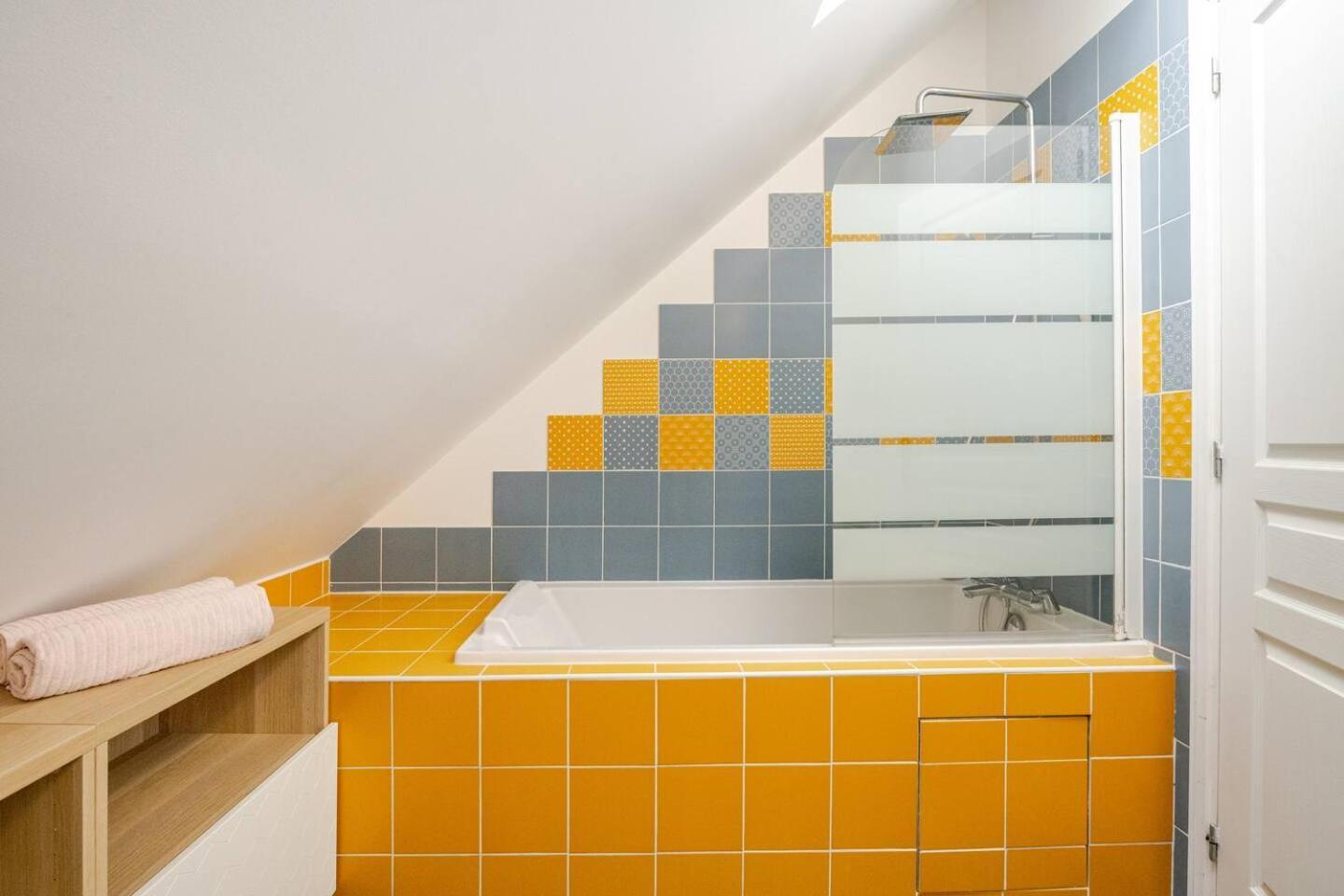 Charmante Maison Avec Piscine *